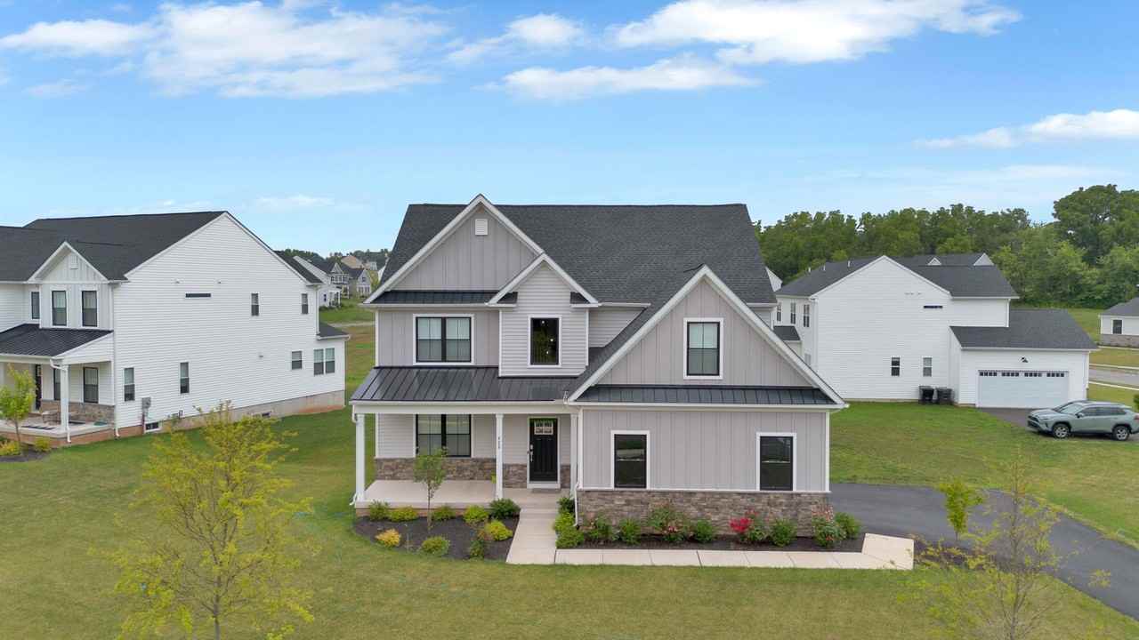 422 Emerald Ct - Photo 2 of 50