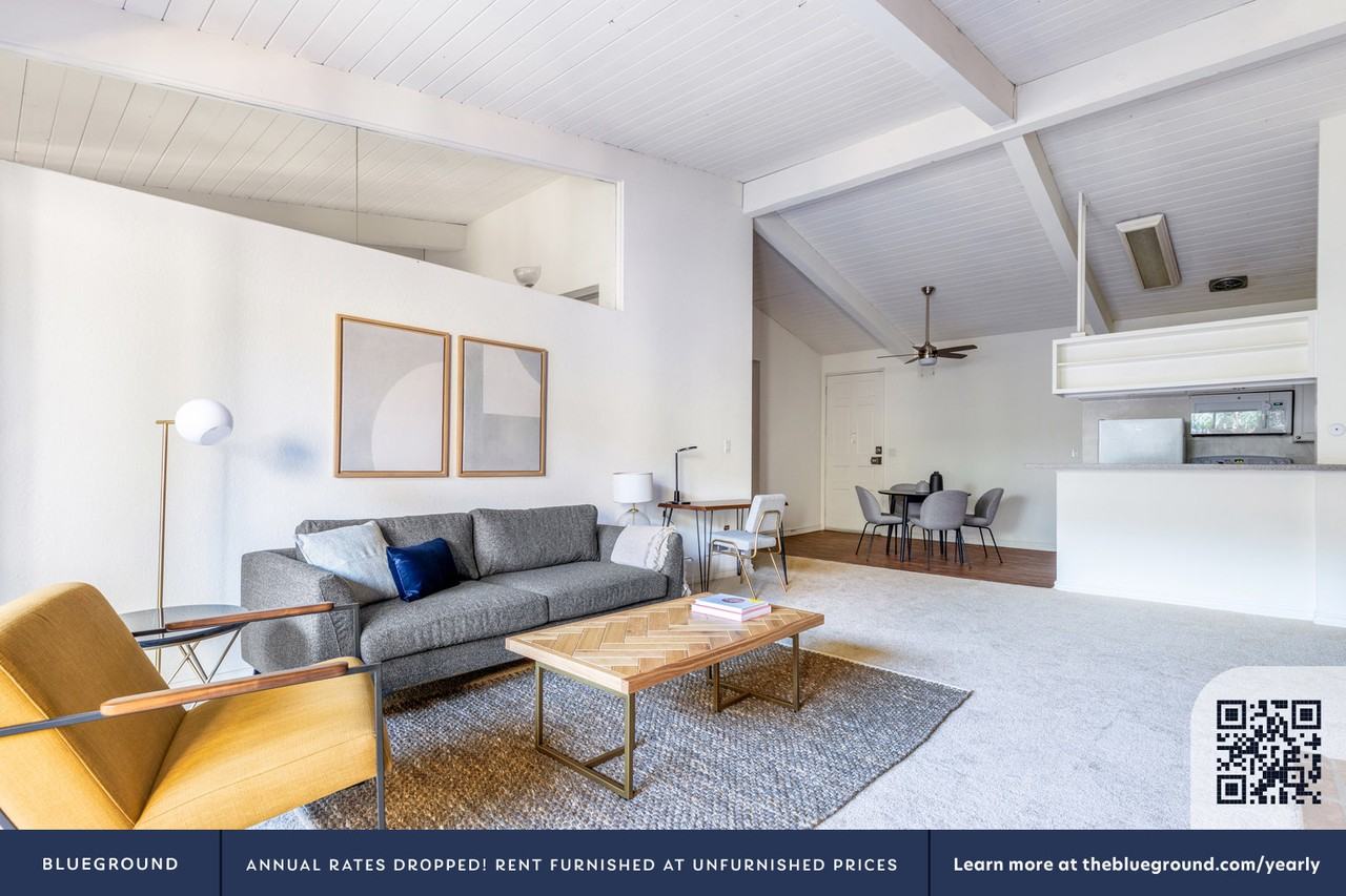 6330 Green Valley Cir #344 - Photo 3 of 31