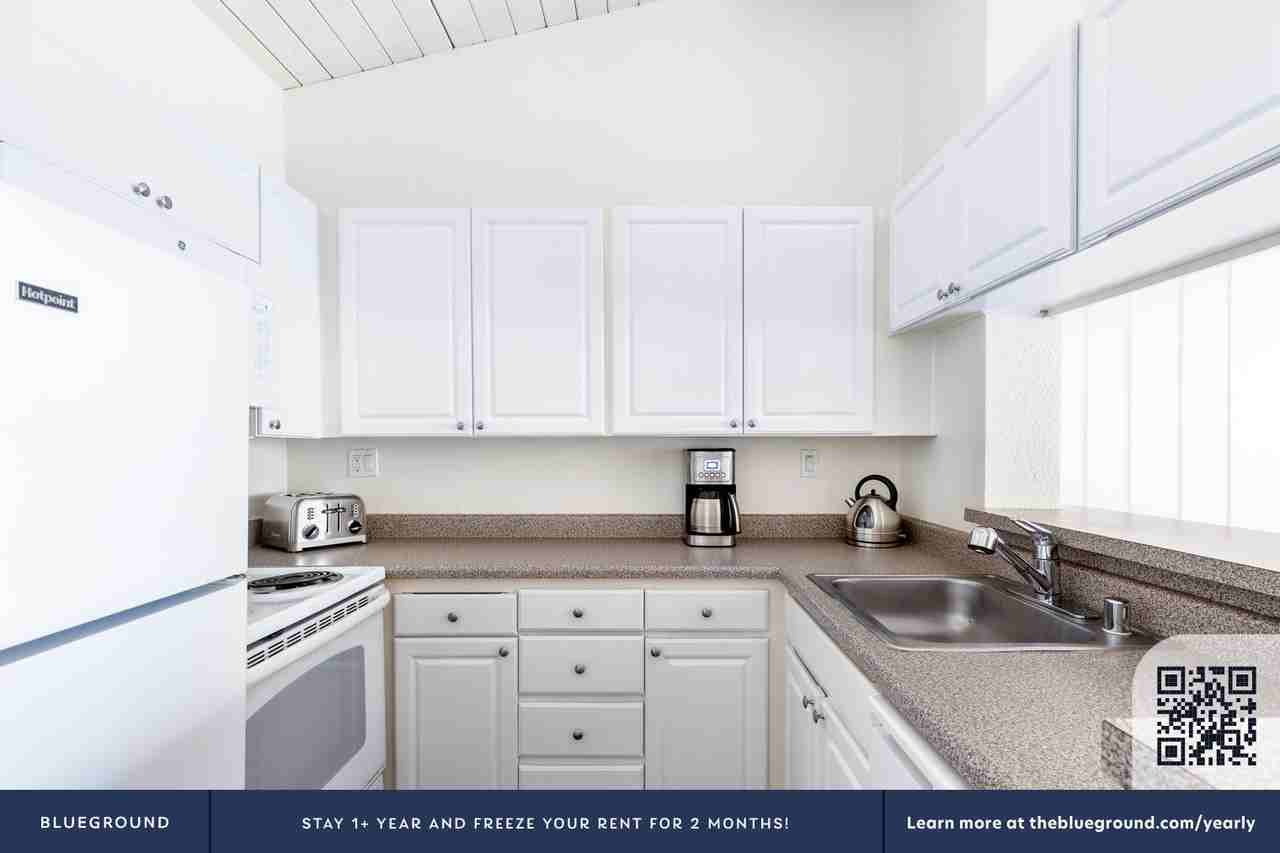 6330 Green Valley Cir #344 - Photo 7 of 31