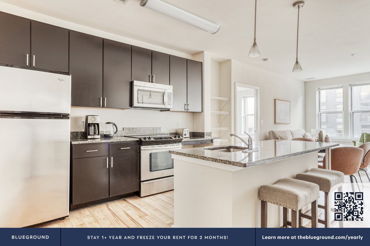 360 H Street Northeast - Photo 7 of 34