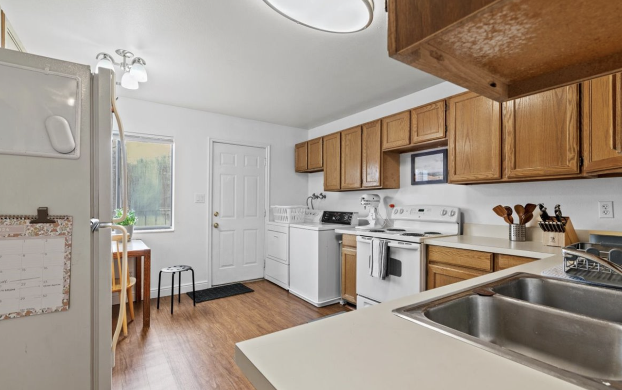 368 North 1000 West Street - Photo 2 of 9