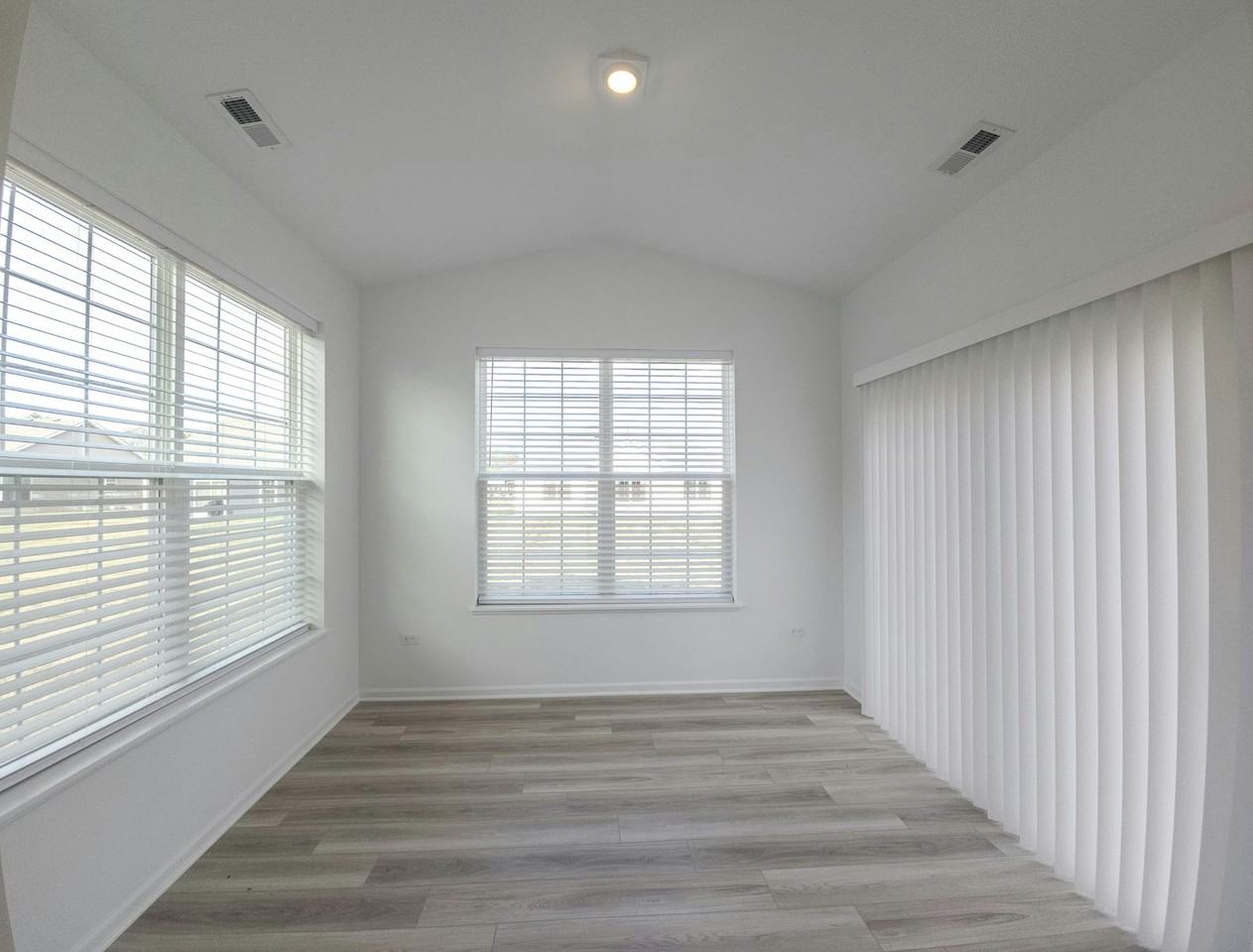11087 Thomas Street - Photo 6 of 19