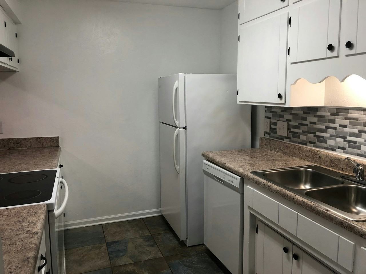 3017 Oak Hammock Lane, Unit A - Photo 4 of 12
