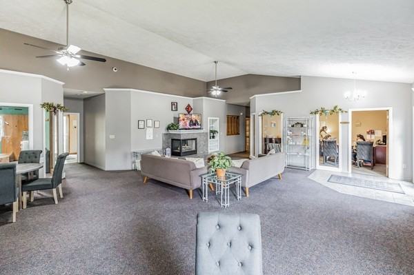 The Pines at Q Plaza Apartments - Photo 3 of 24