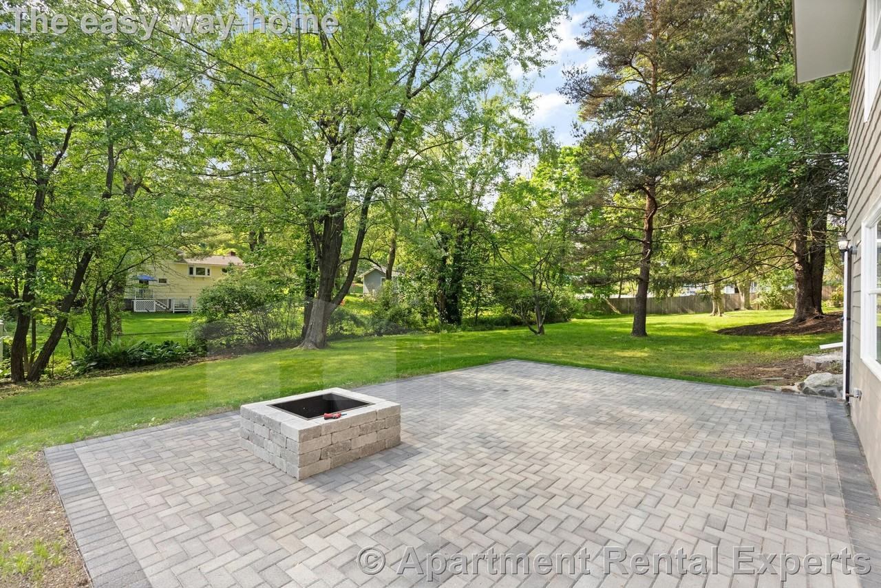 7 Thornberry Rd - Photo 2 of 37