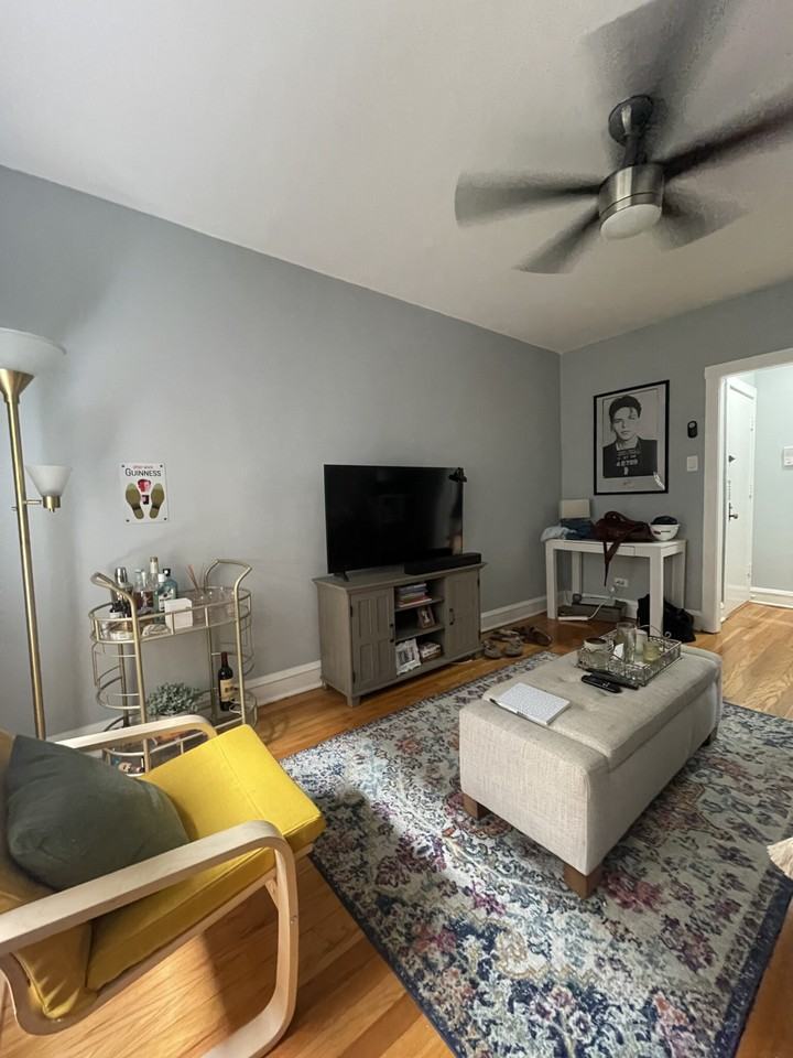 3431 N Marshfield Ave #E1 - Photo 2 of 15