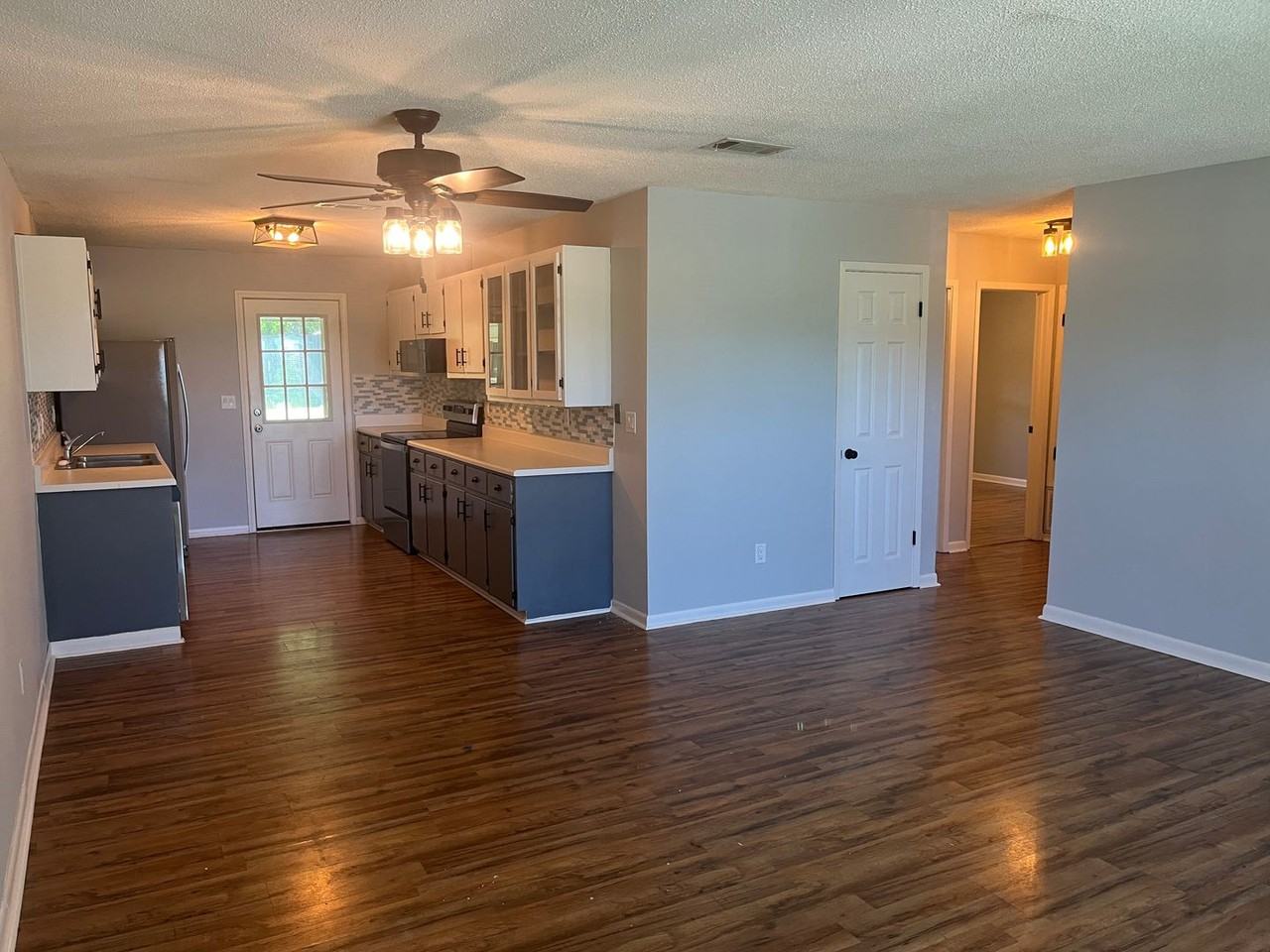 3238 Santa Rosa Dr - Photo 3 of 31