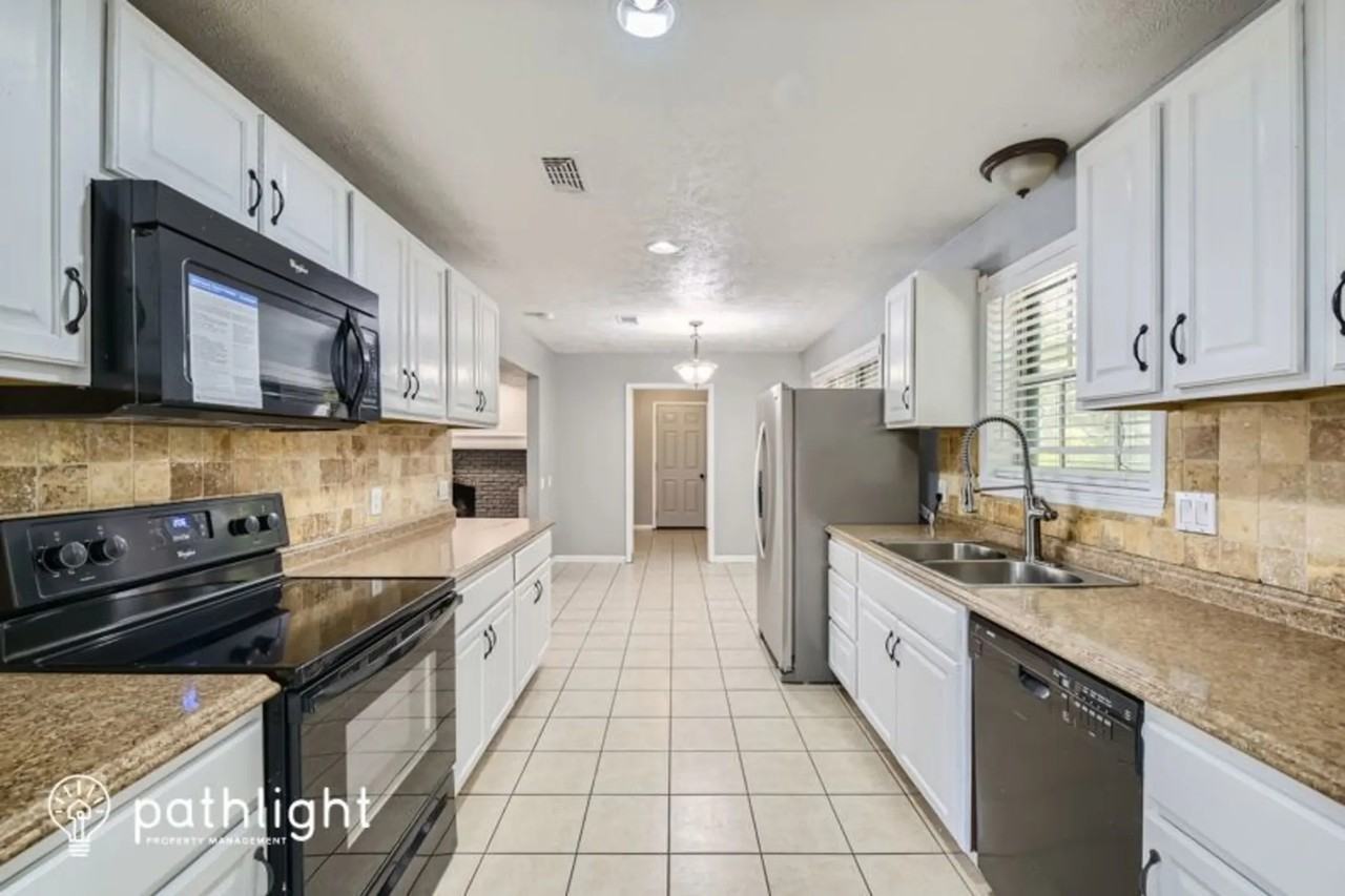 2000 Pecandale Dr - Photo 3 of 18