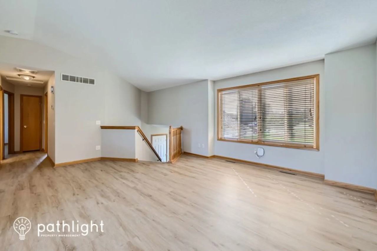 9710 42nd St Ne - Photo 3 of 20