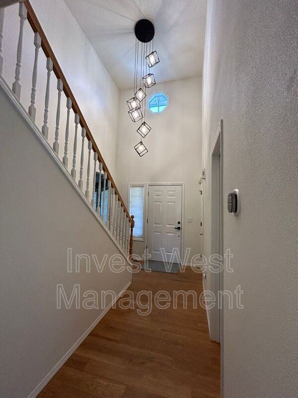 4015 Secourt - Photo 3 of 31