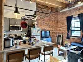 featured image of 128 Chandler St