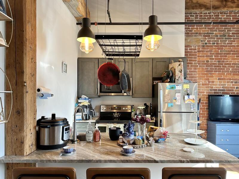128 Chandler St - Photo 2 of 13