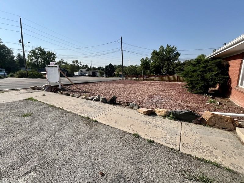 1075 Kipling St - Photo 4 of 44