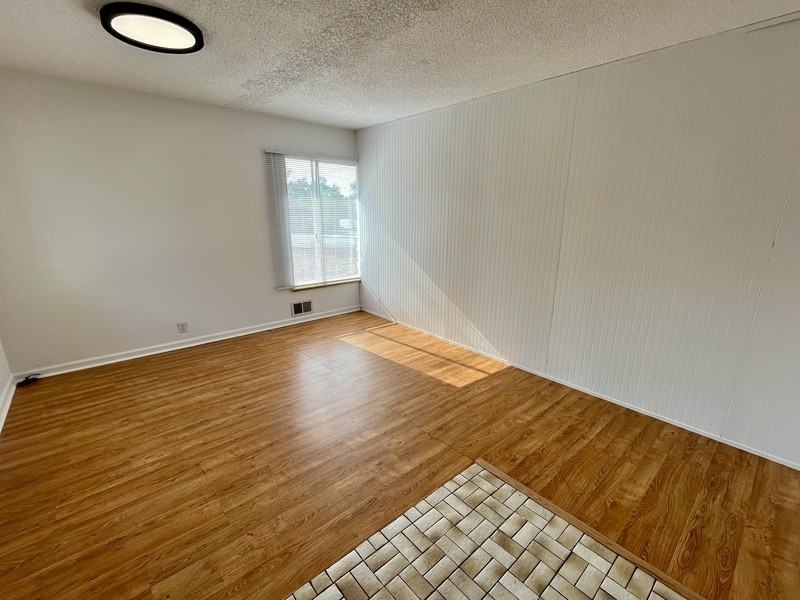 1075 Kipling St - Photo 5 of 44