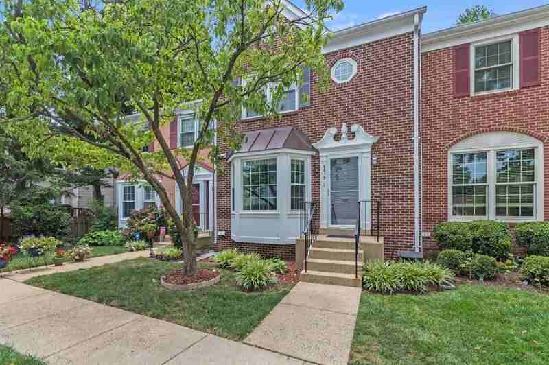 6619 Sky Blue Ct - Photo 2 of 34