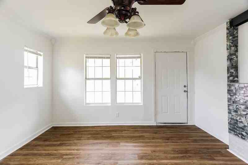 6100 Ellington St - Photo 3 of 19