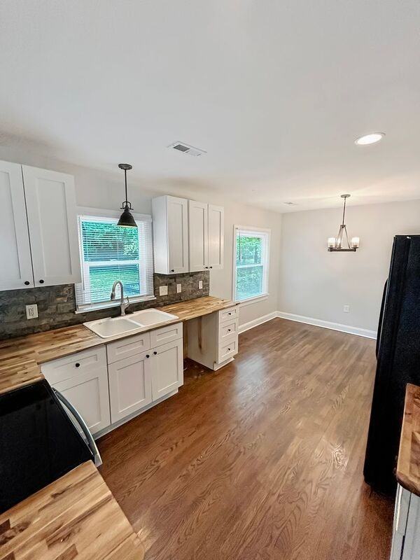 511 4th Ave - Photo 3 of 14