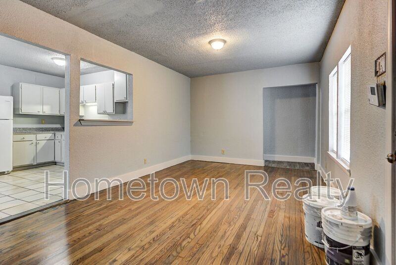 2114 N Bath Ave - Photo 2 of 34