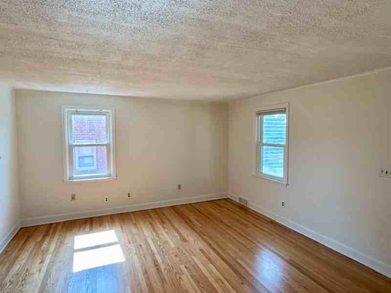 1070 Downton Rd - Photo 3 of 13