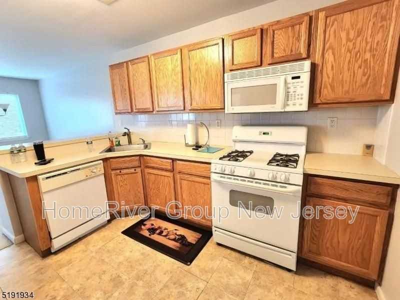 14 Wind Meadow Trl - Photo 2 of 15