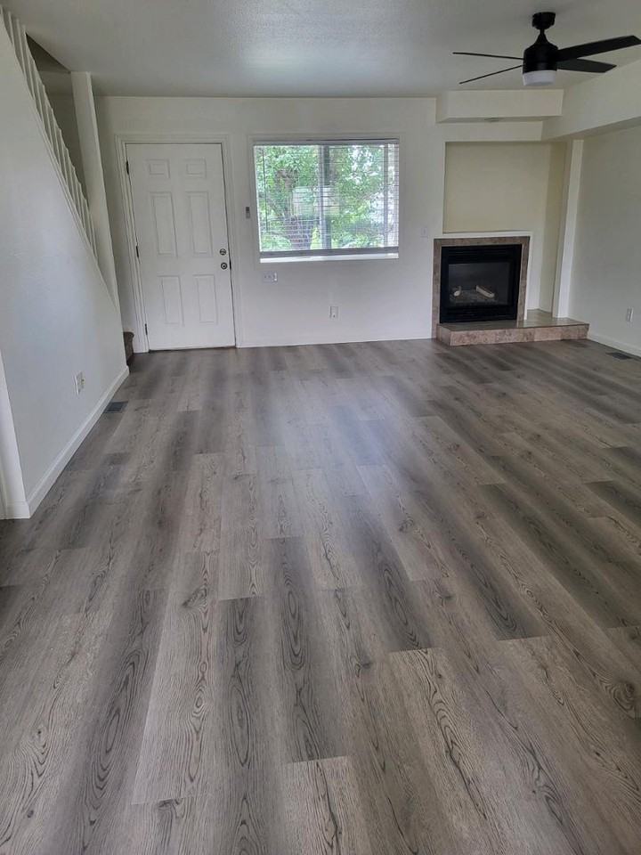 6944 Palmer Park Blvd - Photo 2 of 10