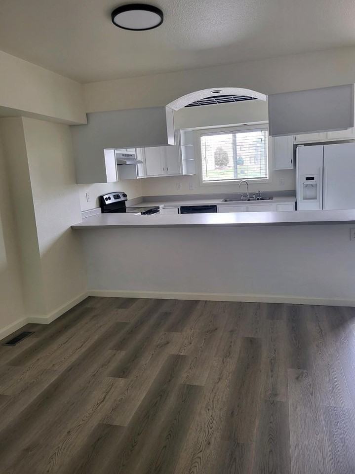 6944 Palmer Park Blvd - Photo 3 of 10