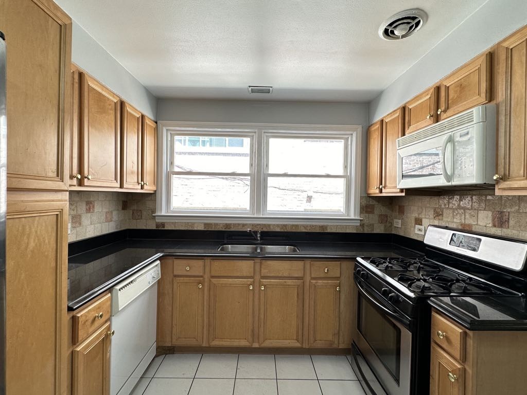 8134 S Knox Ave #N5 - Photo 3 of 21