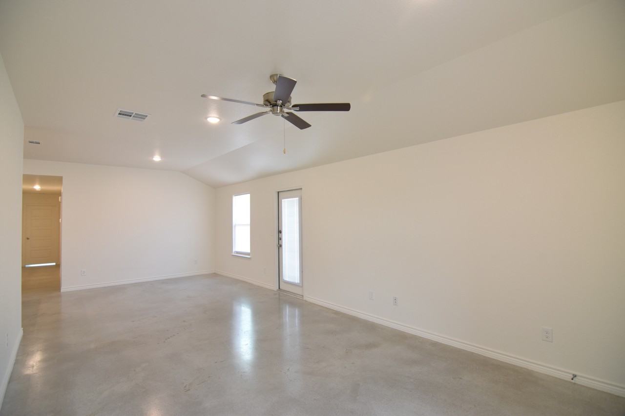 129 Wind Ridge Dr - Photo 5 of 16