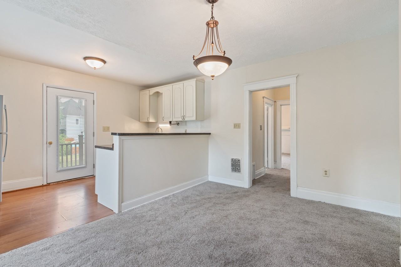1 Hill Ave - Photo 5 of 23