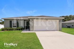 1265 Sw Century Ave - Photo 1 of 1