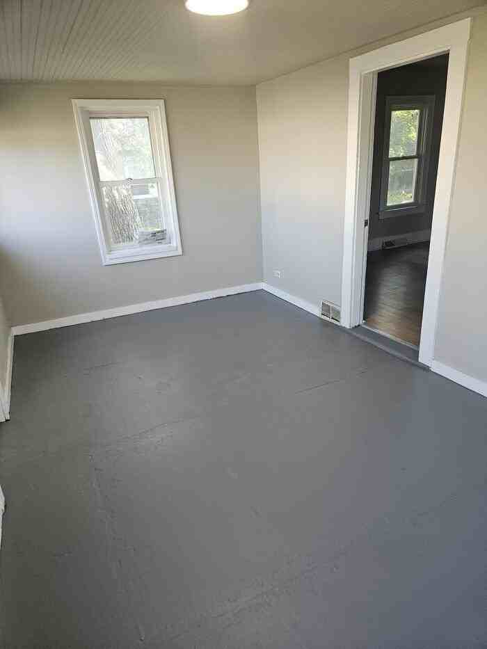 548 Clark Rd - Photo 2 of 12