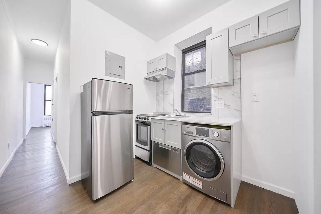 Norfolk St #4B - Photo 6 of 7