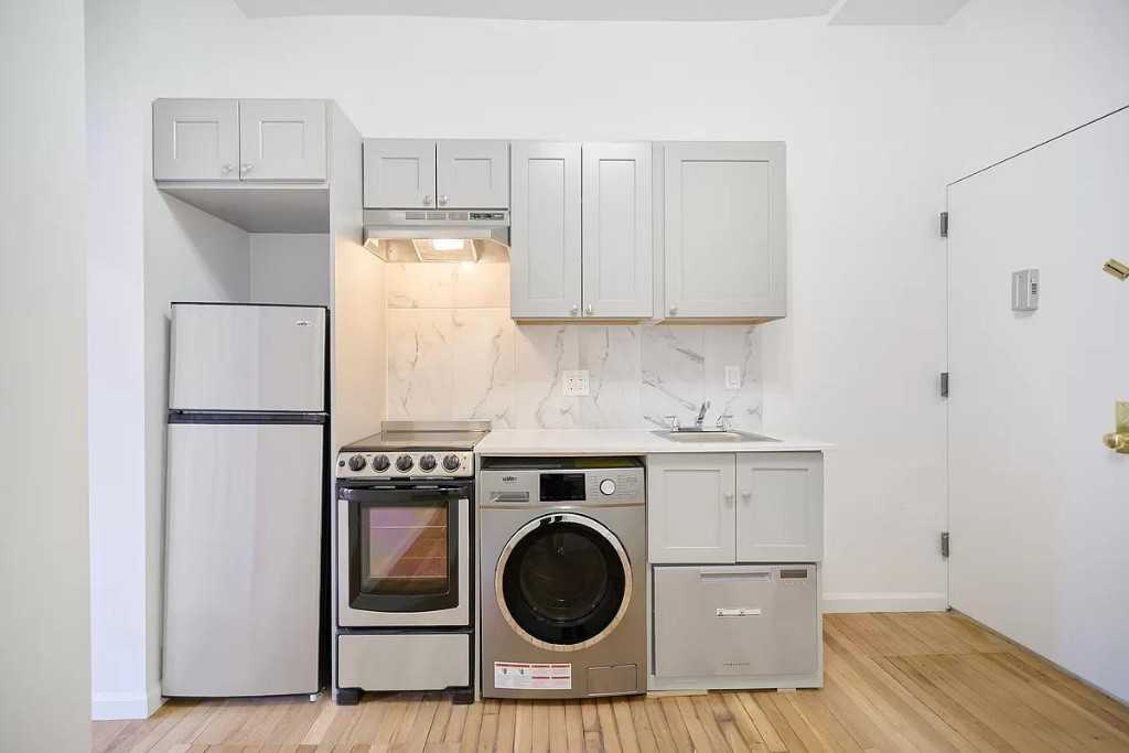 Norfolk St #1C - Photo 5 of 8