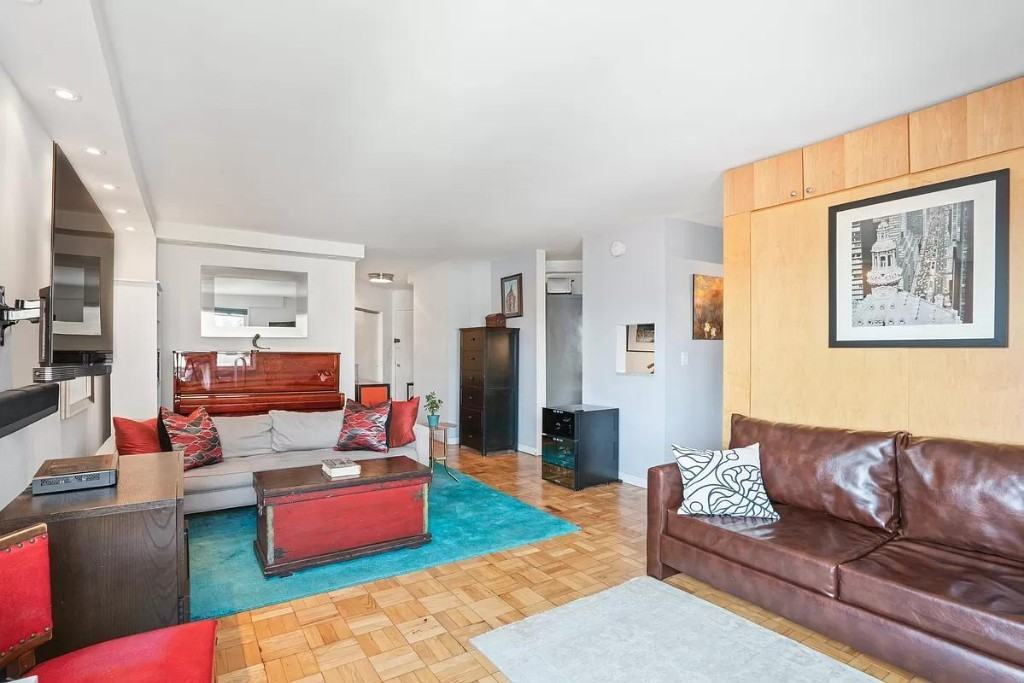 Horatio St #15A - Photo 2 of 19