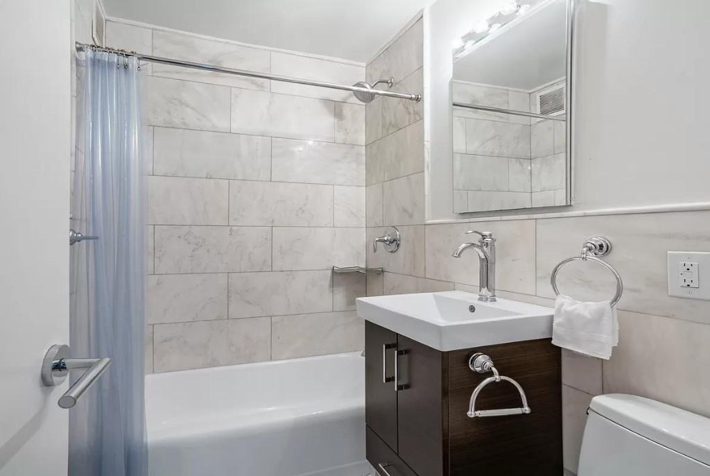 Horatio St #15A - Photo 5 of 19