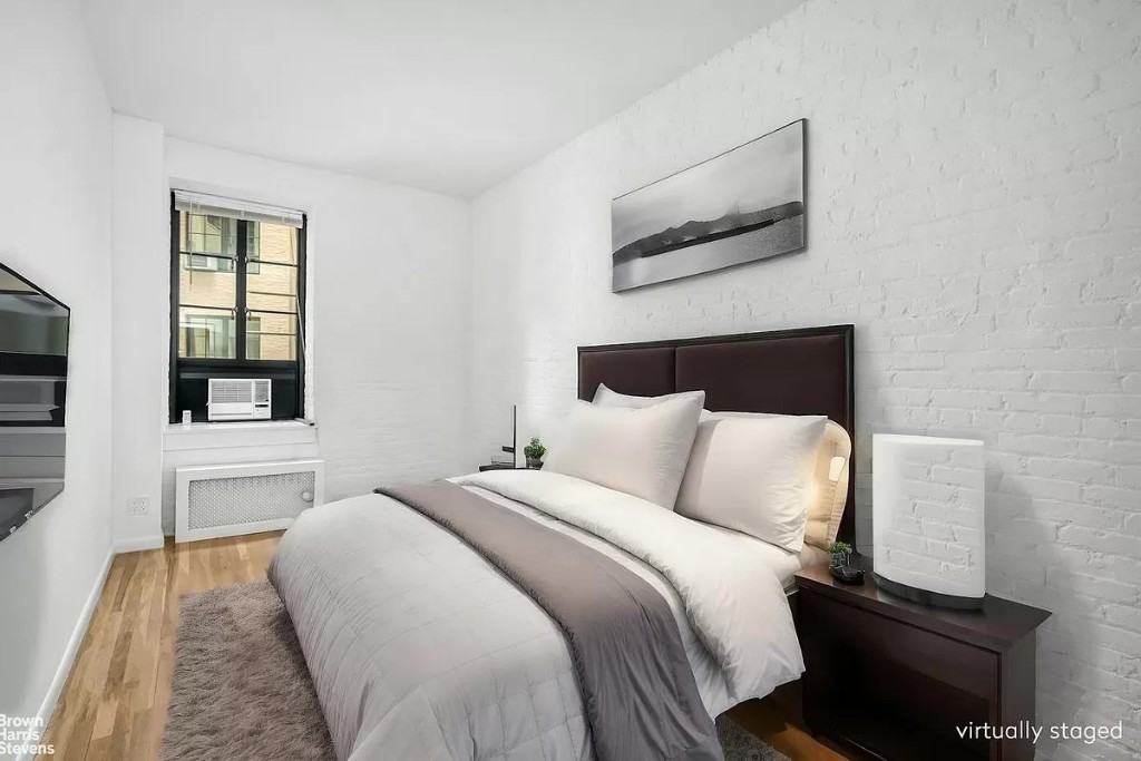 Greenwich St #2K - Photo 3 of 8