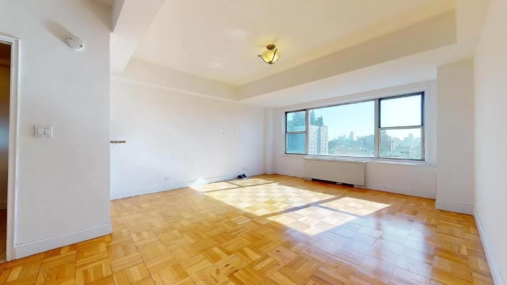 Greenwich Ave #14A - Photo 4 of 14