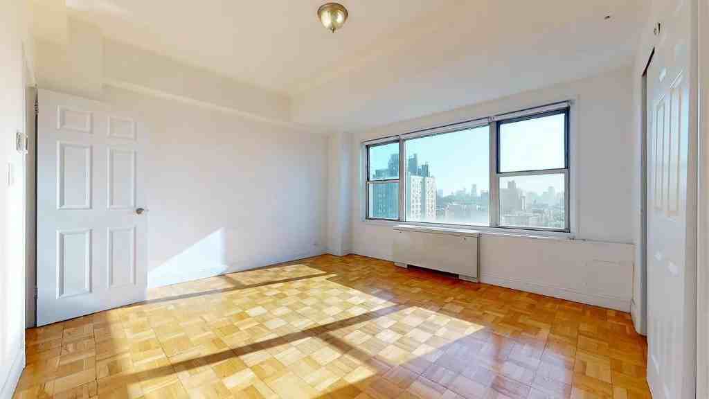 Greenwich Ave #14A - Photo 6 of 14