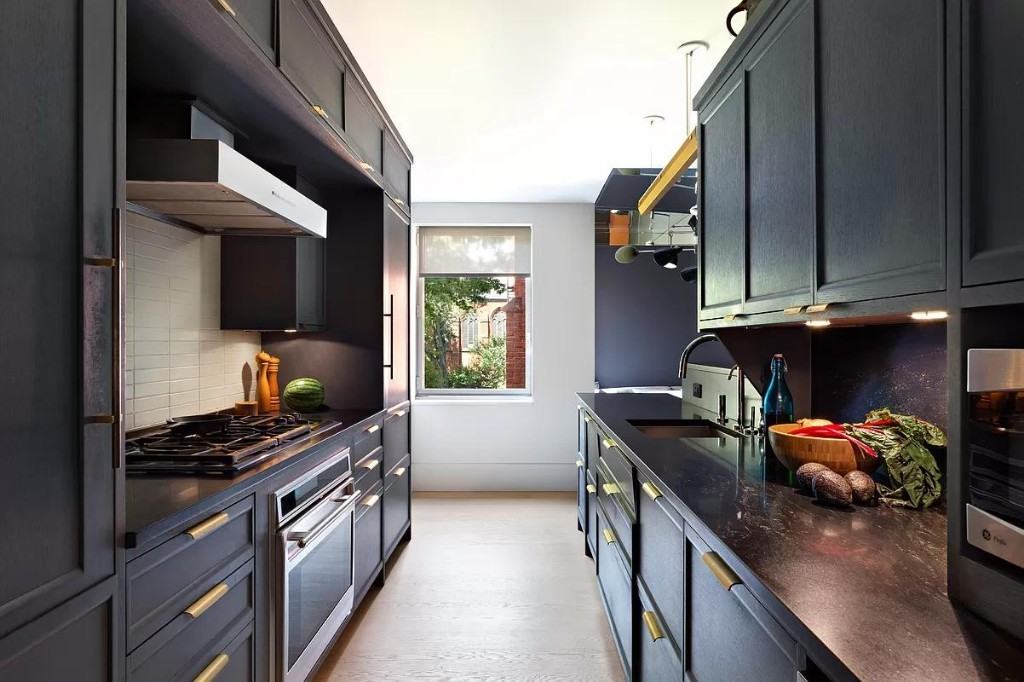 9th Ave #3J - Photo 3 of 20