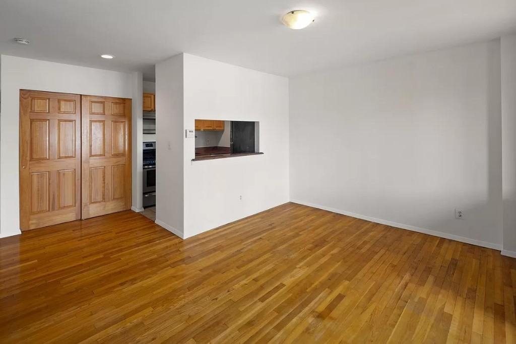 W 19th St #5B - Photo 5 of 20