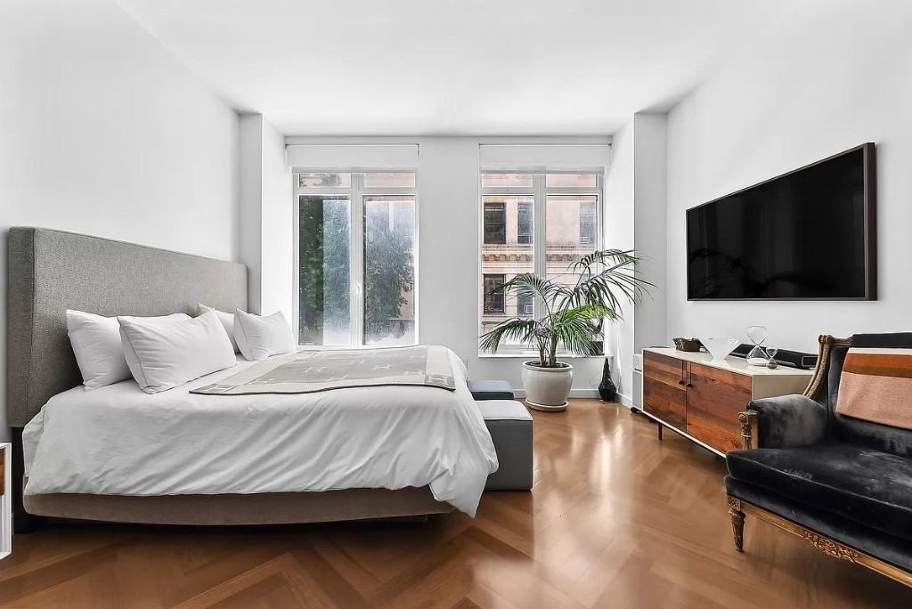 W 12th St #3C - Photo 2 of 7