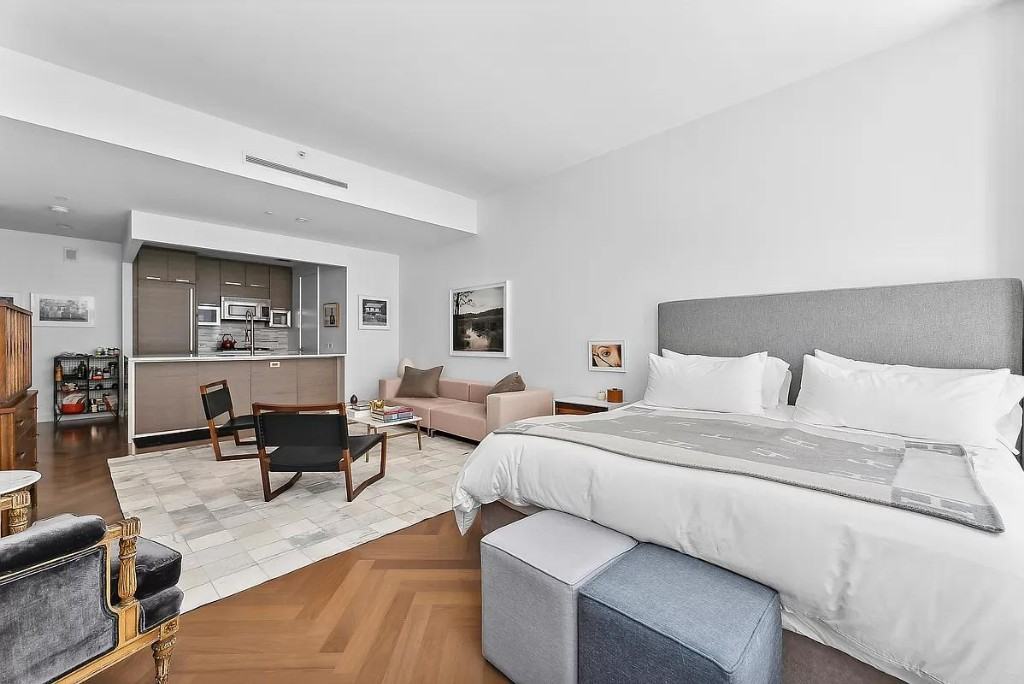 W 12th St #3C - Photo 3 of 7