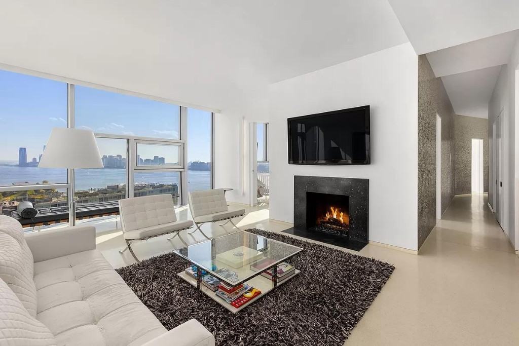 11th Ave #20B - Photo 2 of 14