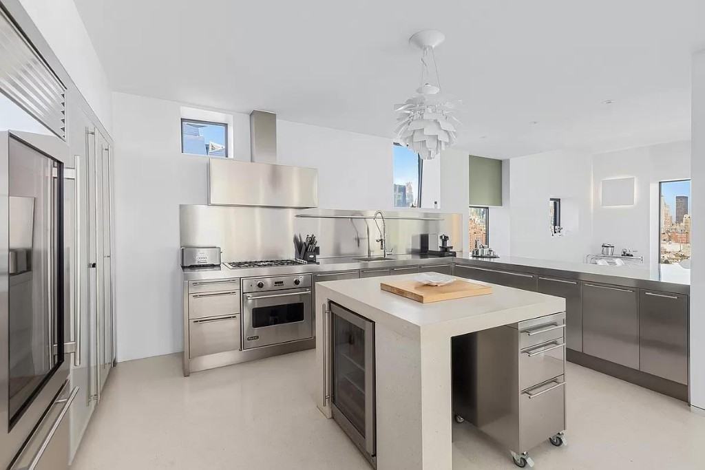 11th Ave #20B - Photo 4 of 14