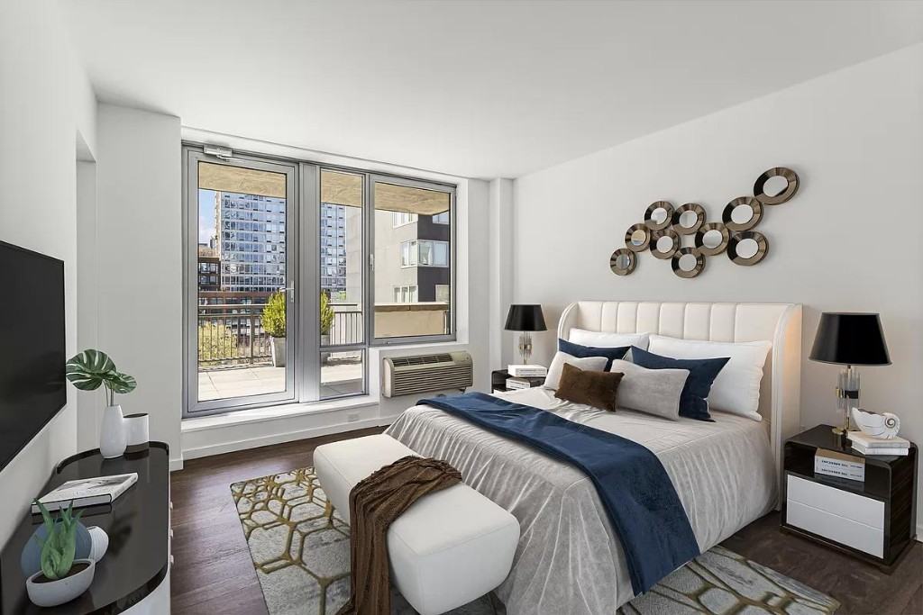 W 19th St #902 - Photo 6 of 14