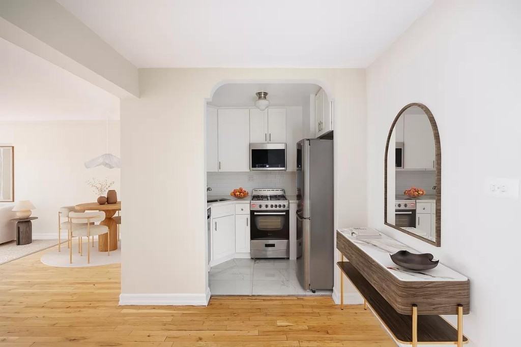 Christopher St #5X - Photo 3 of 12