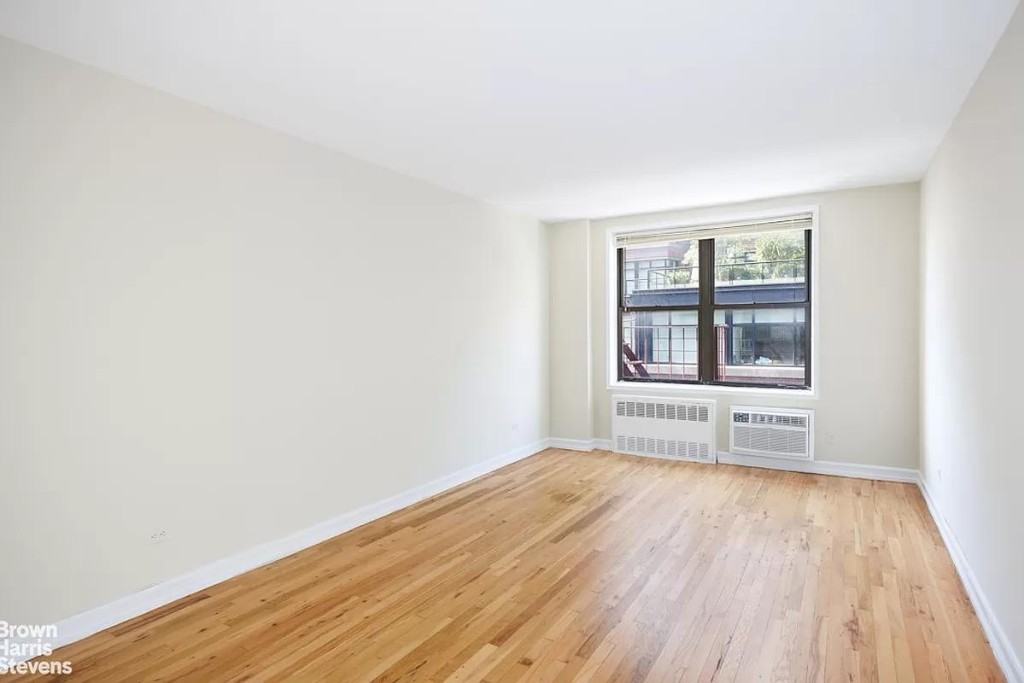 Christopher St #5X - Photo 6 of 12