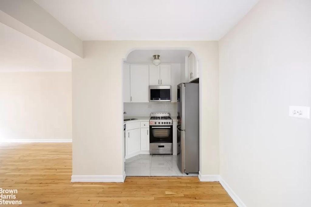 Christopher St #5X - Photo 7 of 12