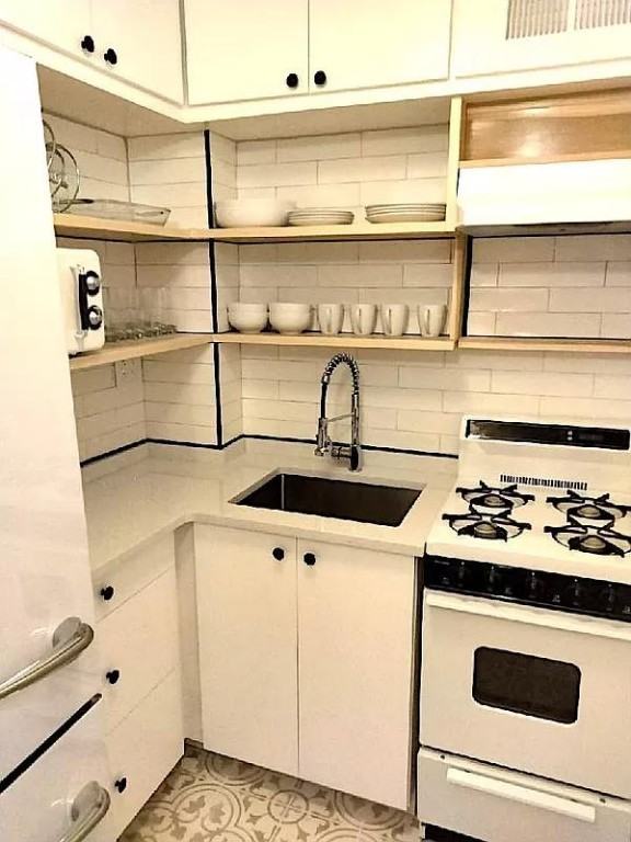 Christopher St #1P - Photo 6 of 13