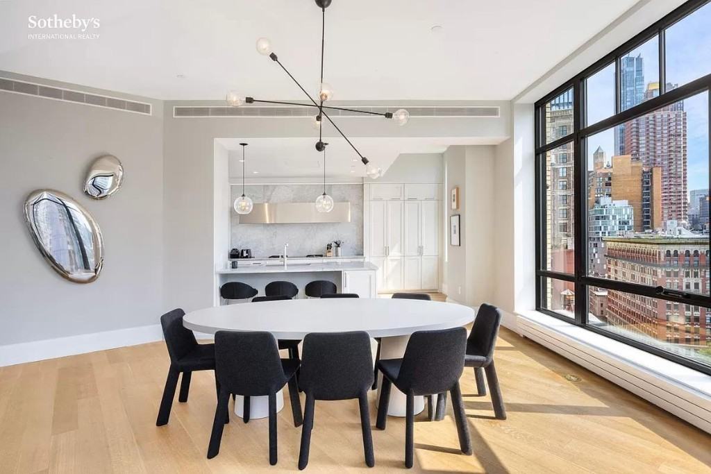 Madison Sq W #14D - Photo 2 of 14